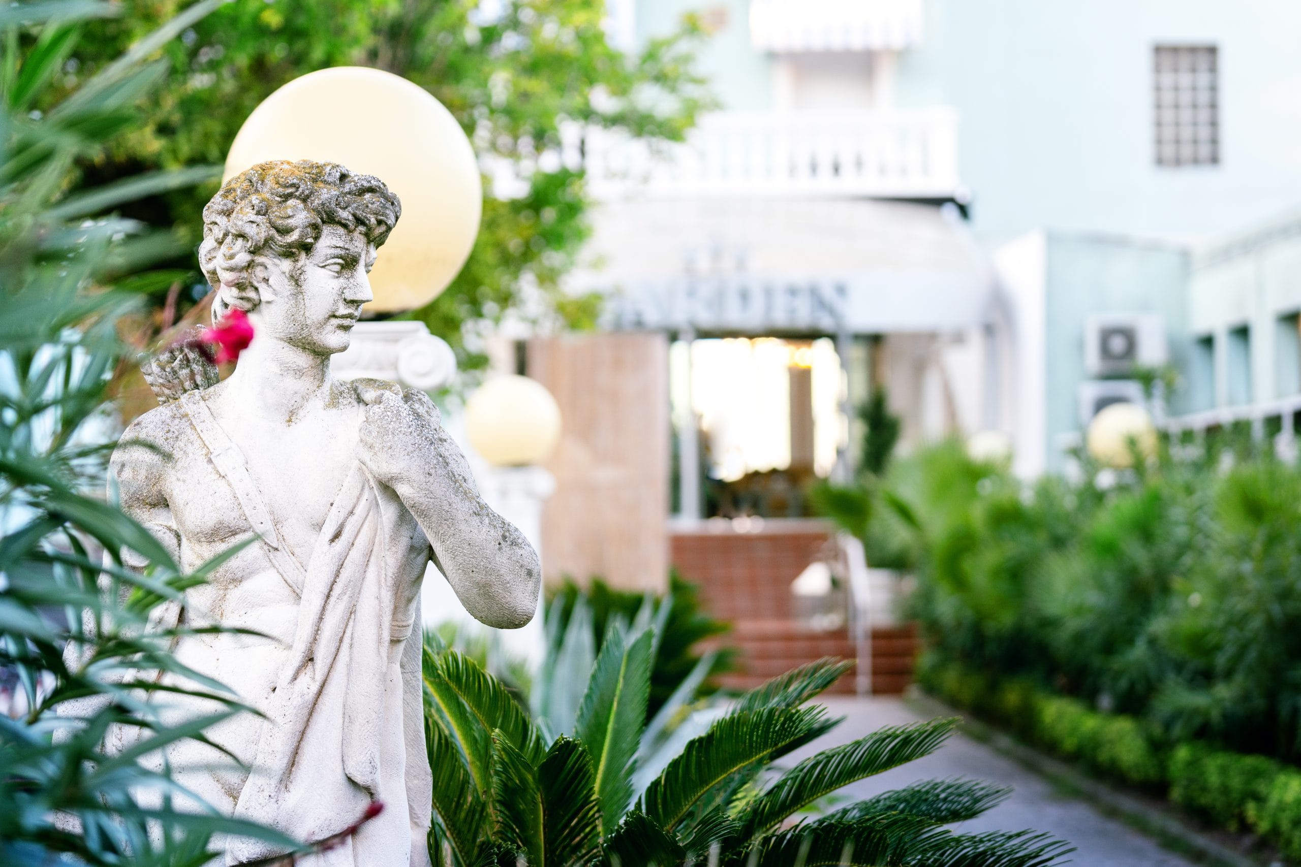 business-lessons-from-art-basel-and-art-fairs