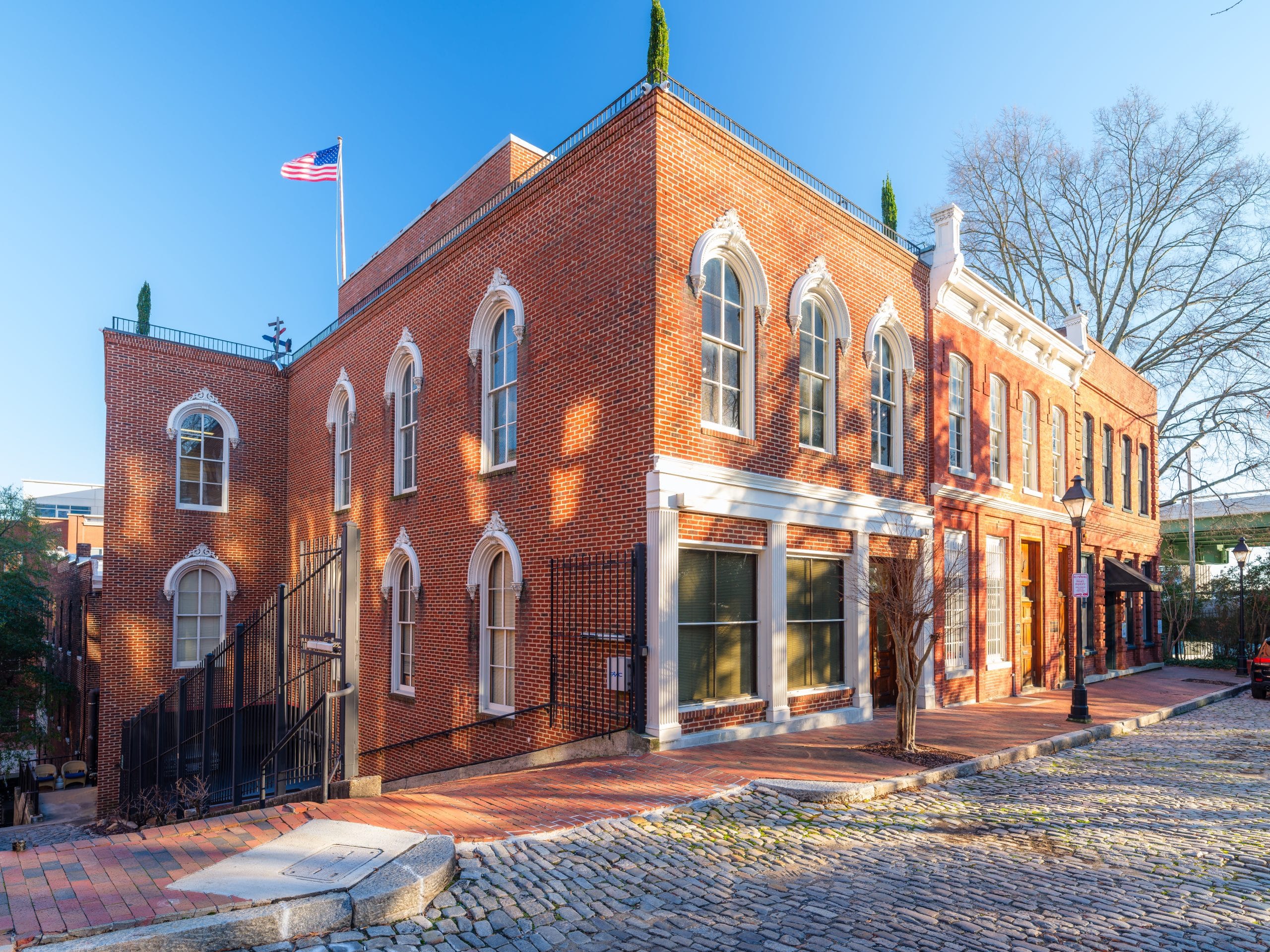 turning-historical-landmarks-into-profit-spaces